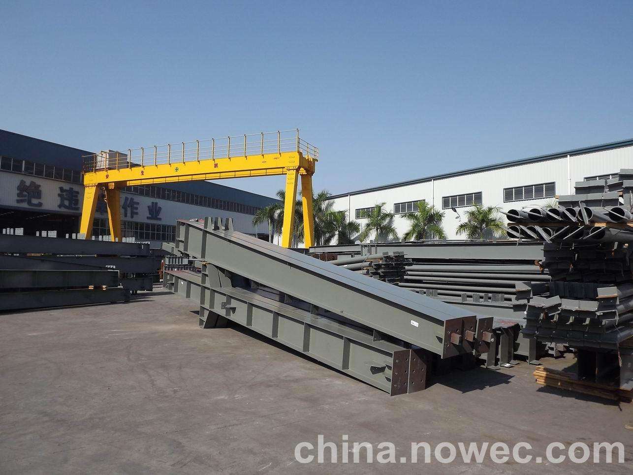 那曲网架工程中的分条（分块）吊装法